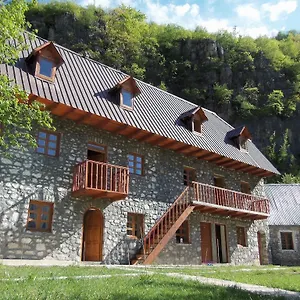 Bujtina Berishta 5* Theth